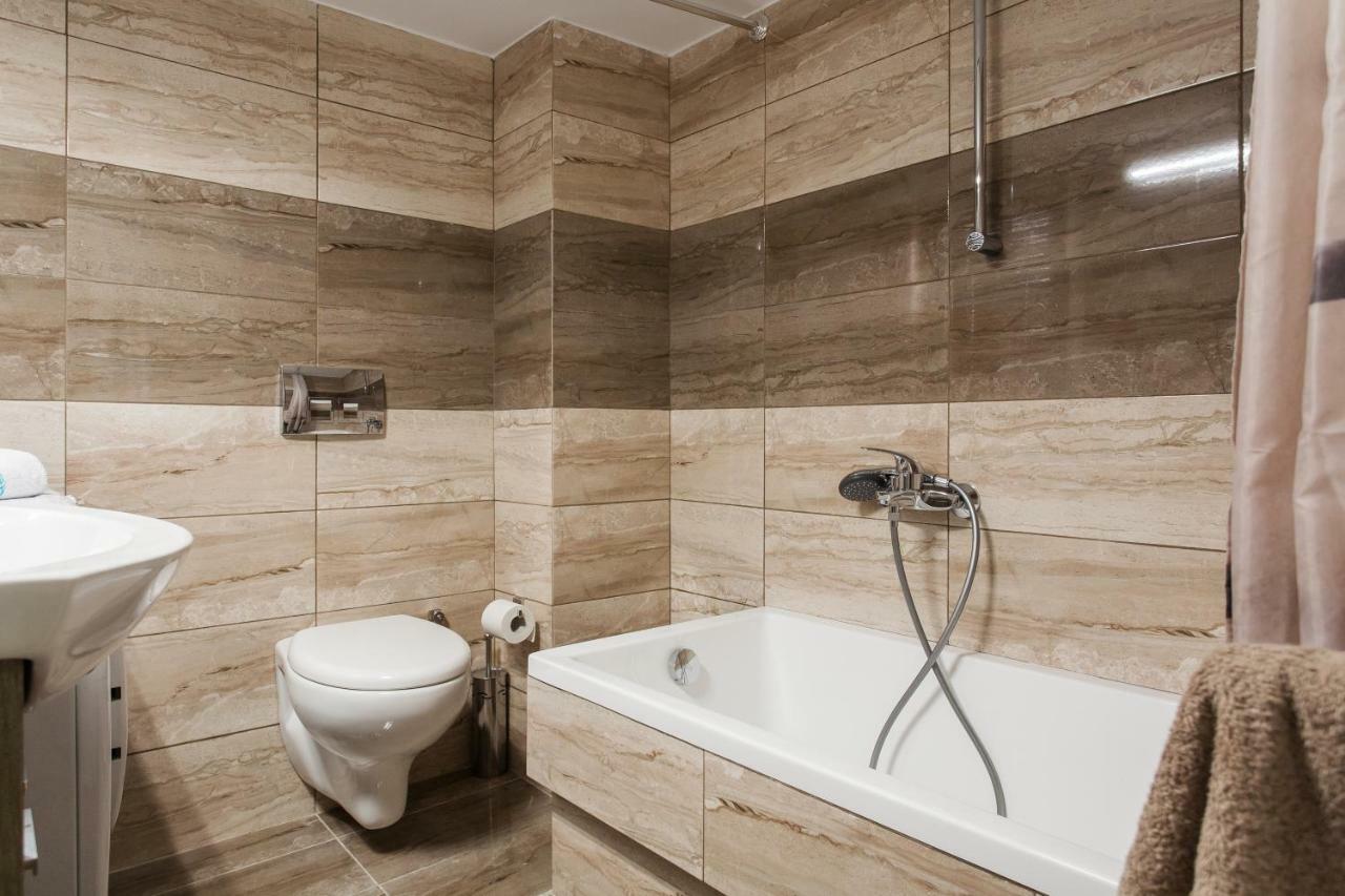 Modern Antique Private Rooms Near To Acropolis Museum And Metro Station เอเธนส์ ภายนอก รูปภาพ