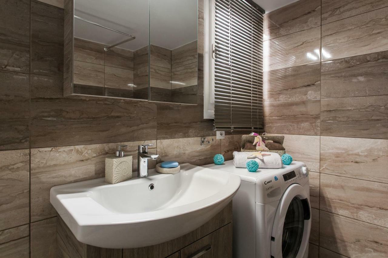 Modern Antique Private Rooms Near To Acropolis Museum And Metro Station เอเธนส์ ภายนอก รูปภาพ
