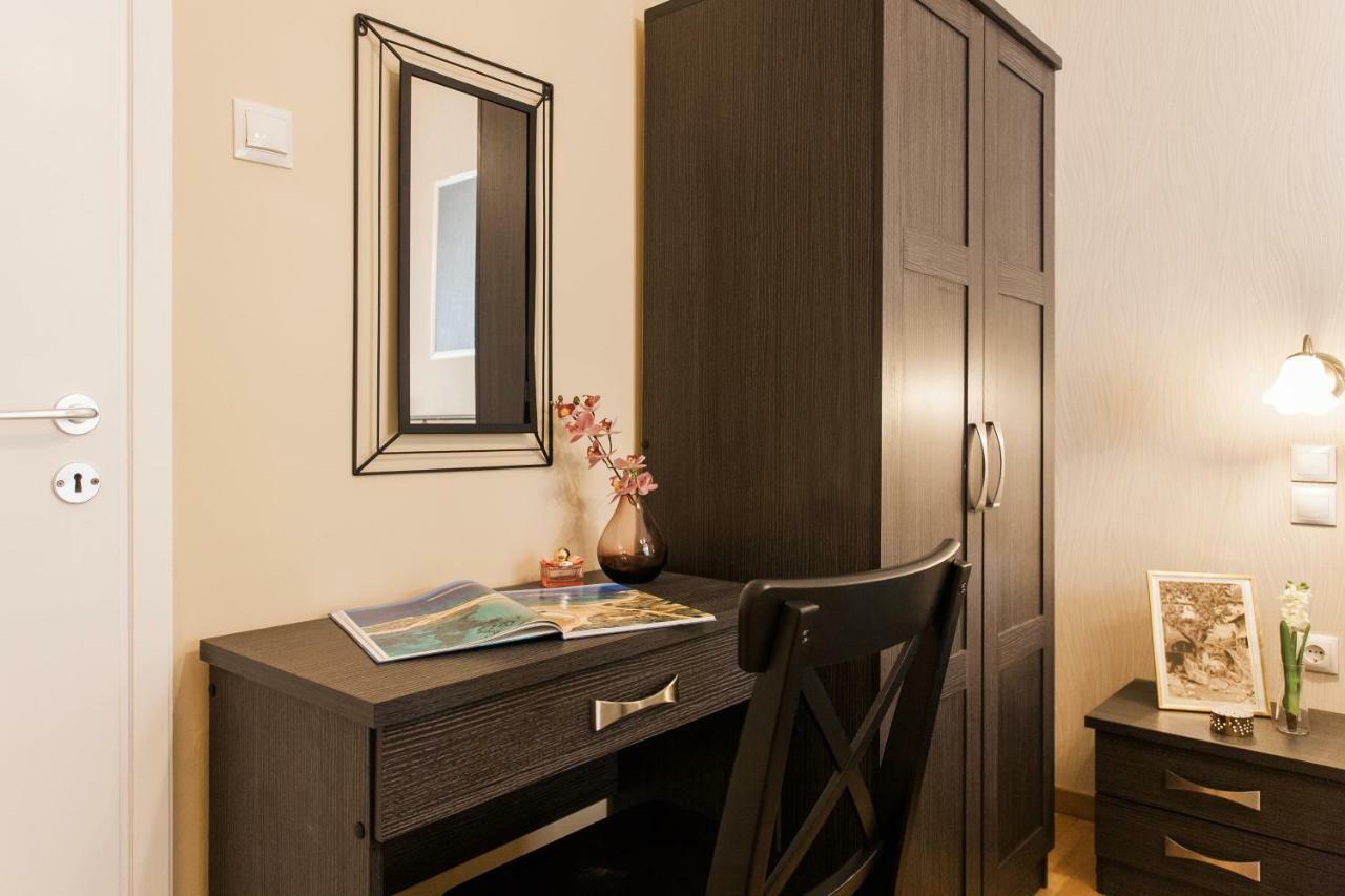 Modern Antique Private Rooms Near To Acropolis Museum And Metro Station เอเธนส์ ภายนอก รูปภาพ